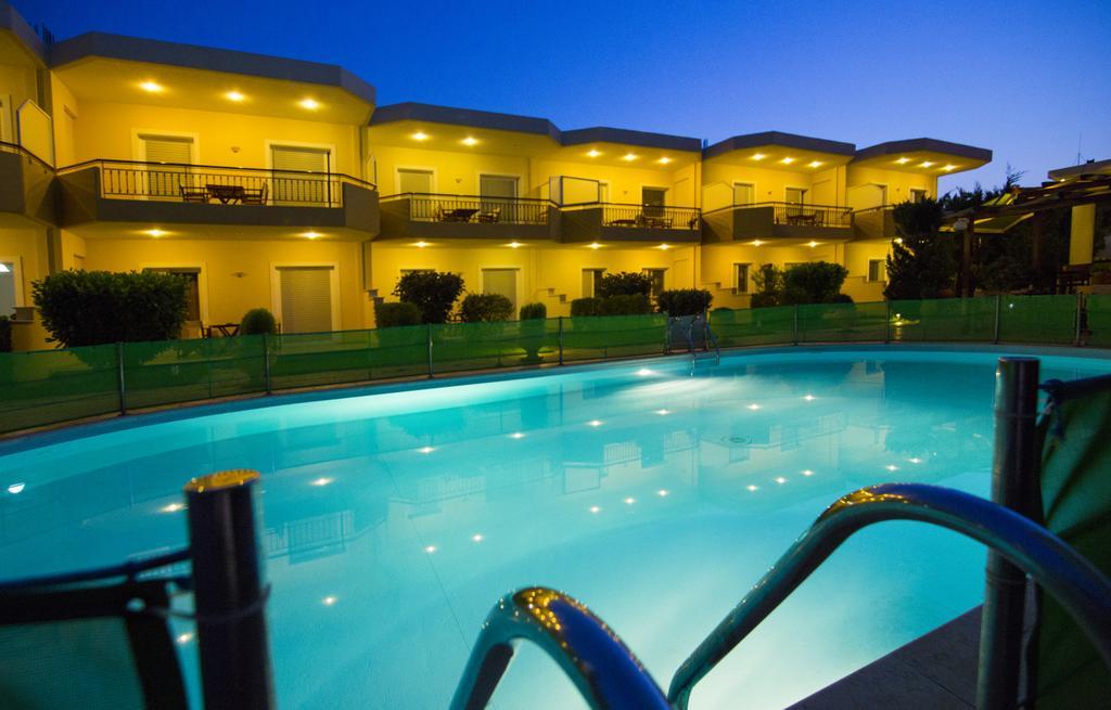 Vakis Apartments ザハロ エクステリア 写真
